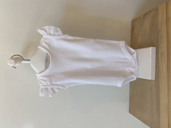 Babidu hemd romper met roezel mouw wit