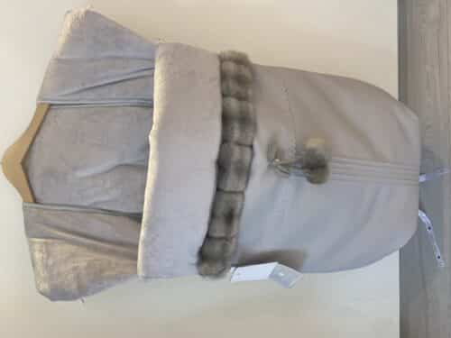 Uzturre wagenzak met (nep)bont blauw - De Babyboetiek