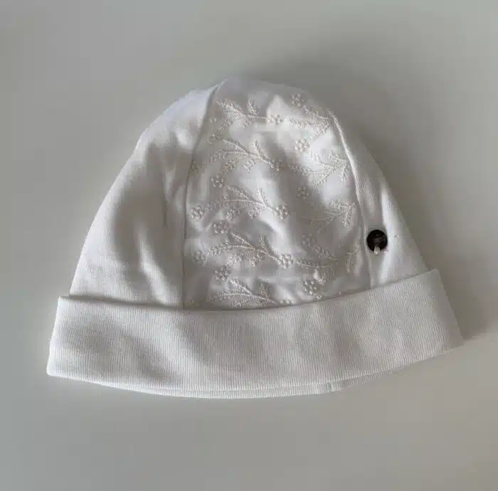 Purete du bebe mutsje 251 creme detail