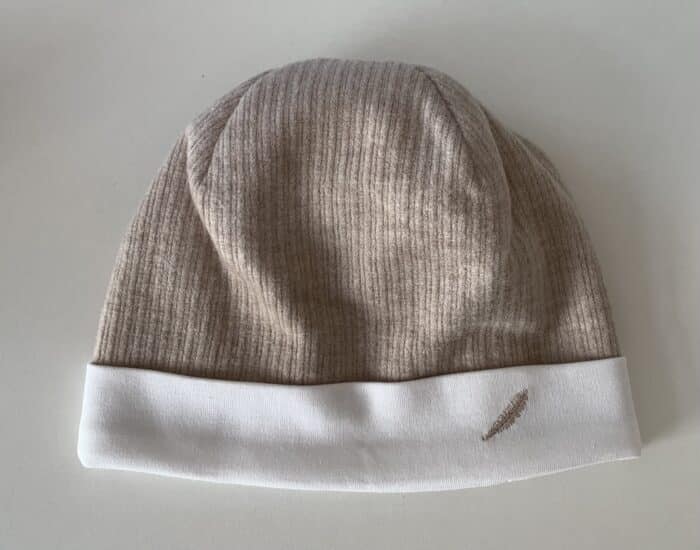 Purete du bebe muts 276 sand