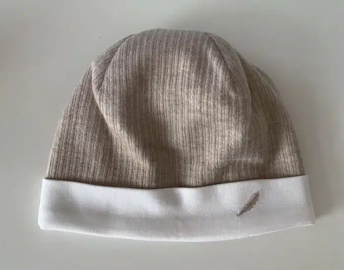 Purete du bebe muts 276 sand