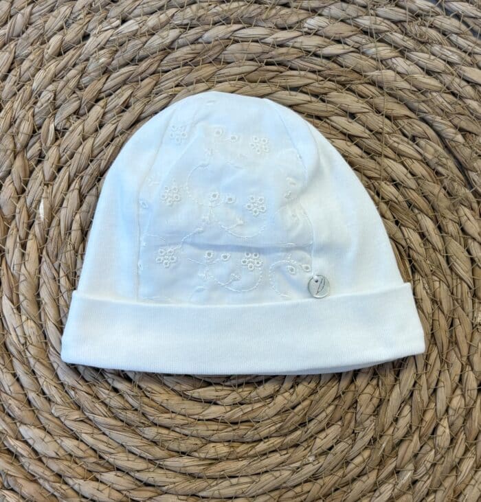 Purete du bebe mutsje broderie creme 251