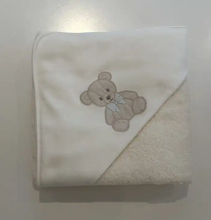 Baby gi badcape met teddy beer ivory