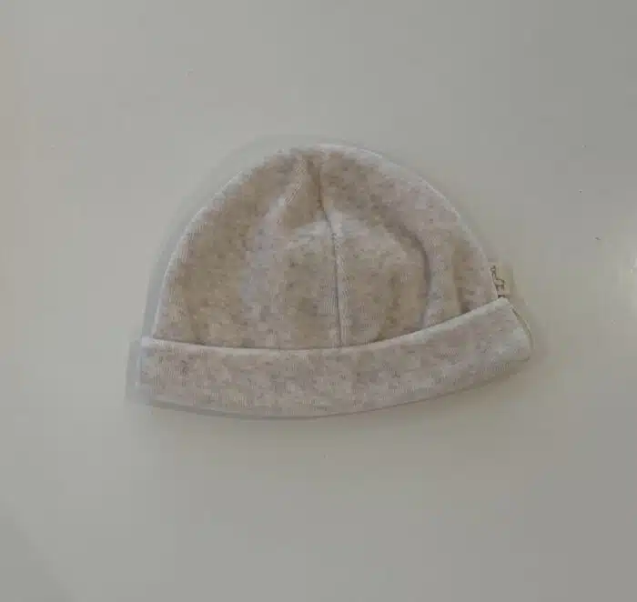 Baby gi basis muts velour beige