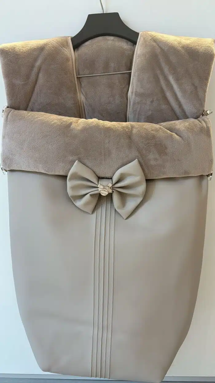 Uzturre wagenzak met strik beige